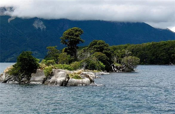 Huechulafquen y Volcán Lanín