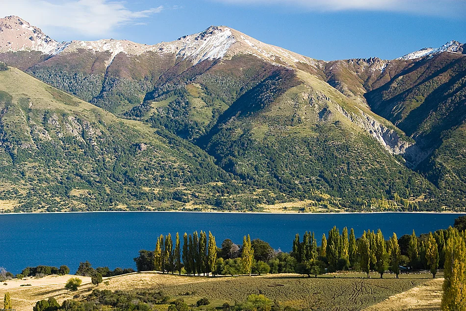 Huechulafquen y Volcán Lanín