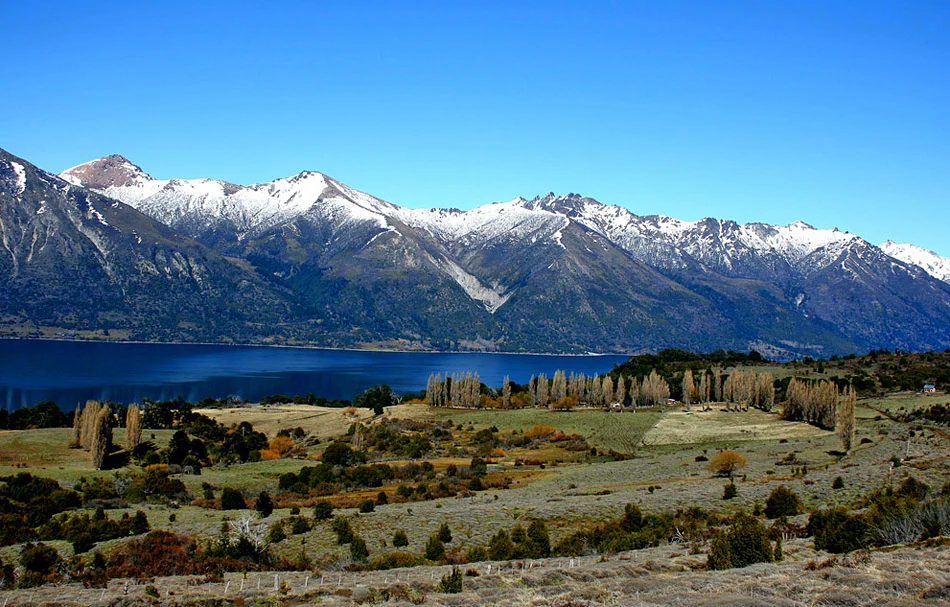 Huechulafquen y Volcán Lanín