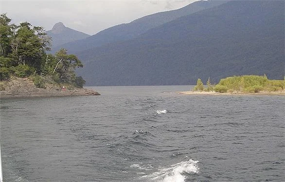 Navegación por el Lacar