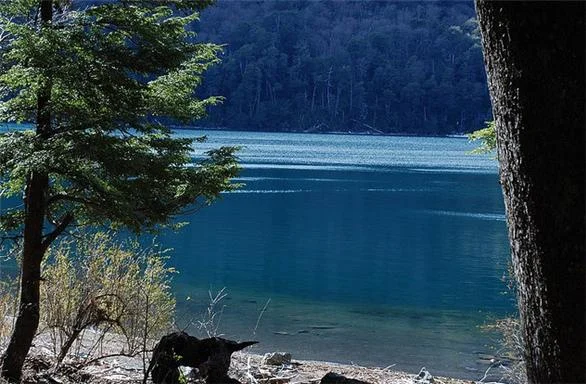 Lago Curruhué y Lahuen-co, Termas de Epulafquen