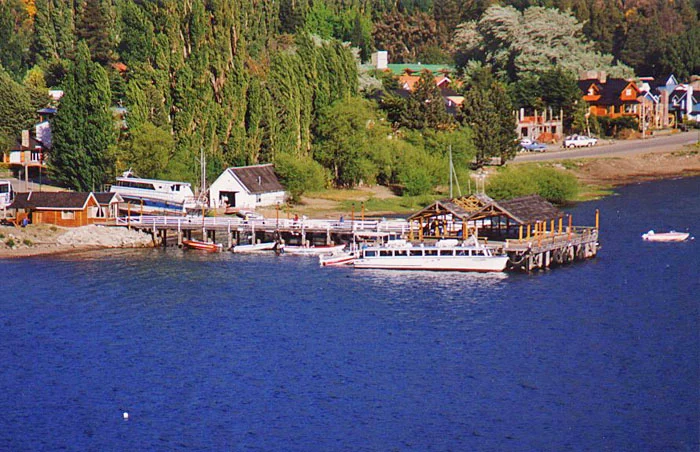 Costanera del lago Lácar